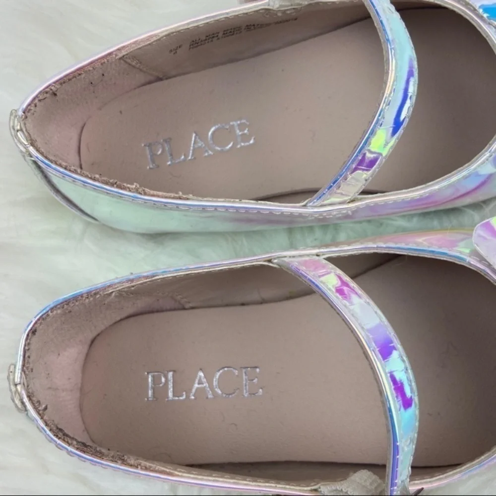 CHILDREN PLACE SILVER FLATS SHOES SIZE 6 TODDLER